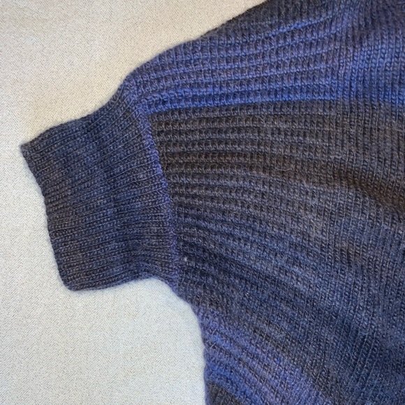 Chico’s beautiful bulky wool blend shrug sweater size 2 (approx. 12) - Picture 4 of 8